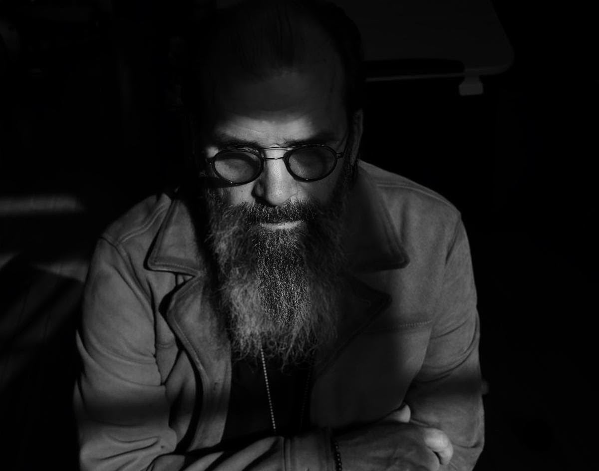 Steve Earle & The Dukes announce U.S. tour including dates with Los Lobos