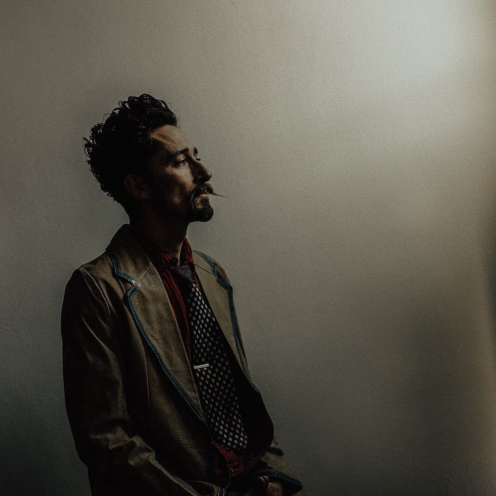 The Suitcase Junket, a one-man band with found objects, releasing debut (listen)