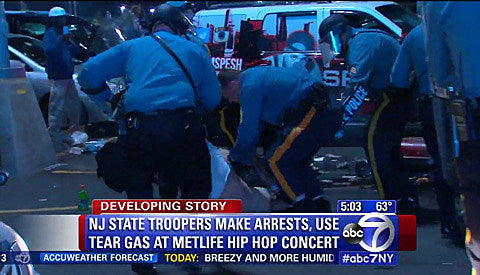 police used tear gas on crowds outside Hot 97 Summer Jam concert at NJ’s MetLife Stadium