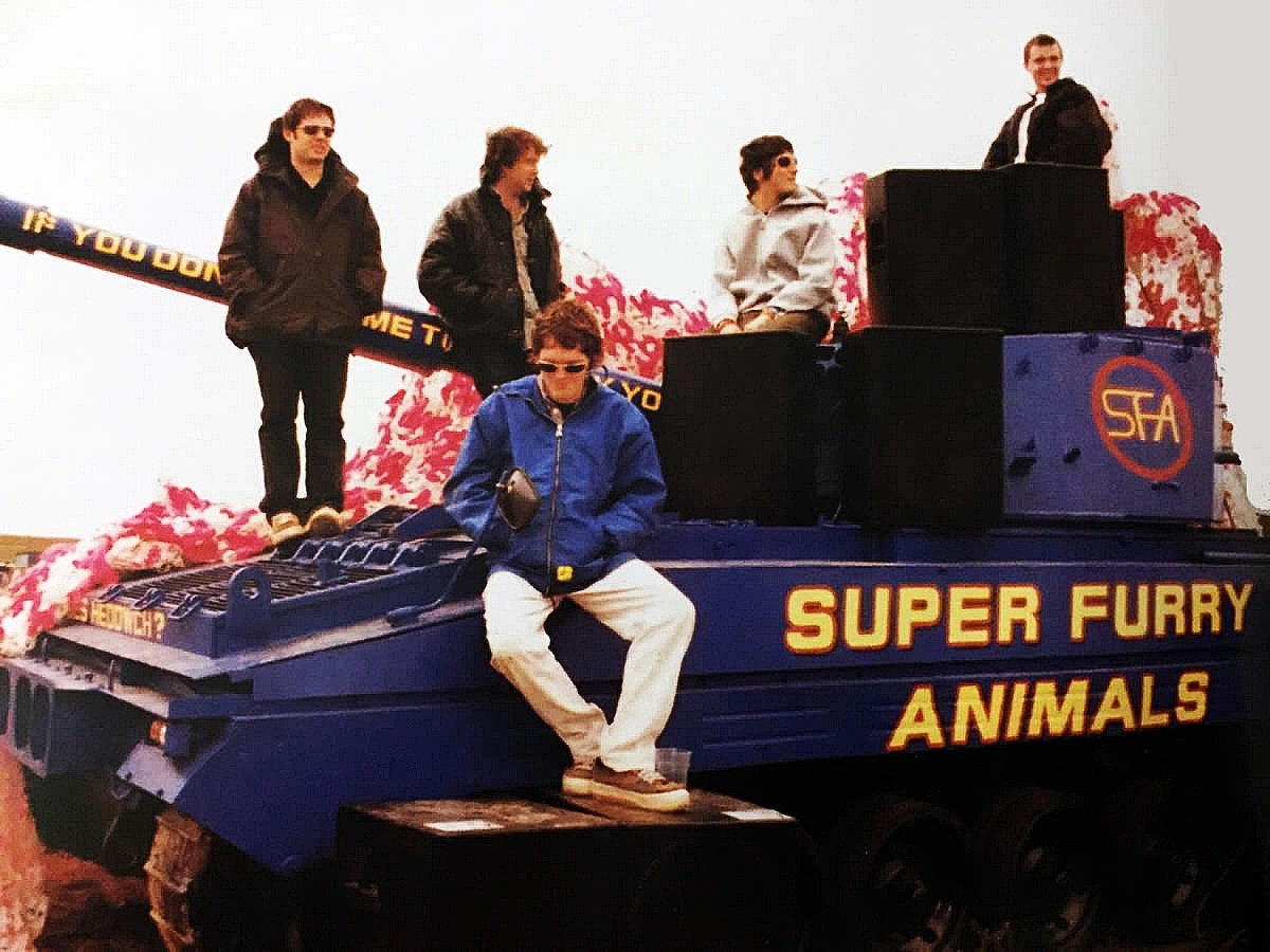 Super Furry Animals’ Gruff Rhys gives us his Top 10 Creation Records releases