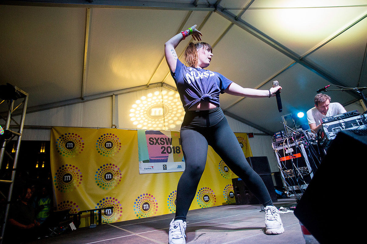 Sylvan Esso & Billie Eilish played the M&M’s House of Sound & Color (pics)