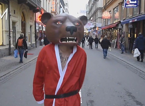 watch “Christmas in Sweden with Teddybears”