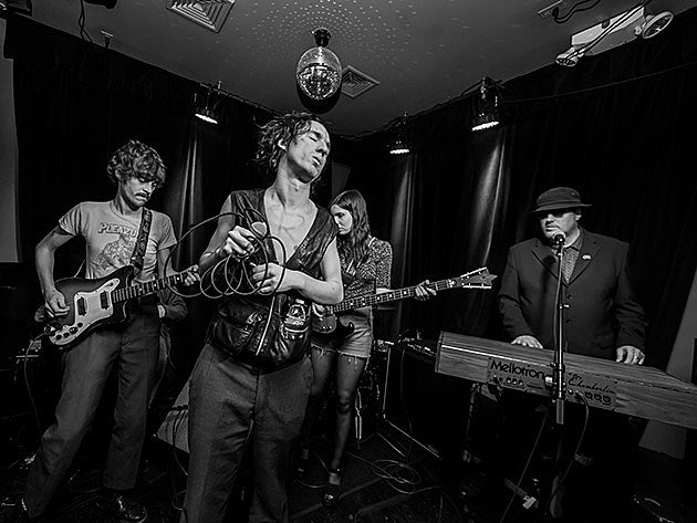 The Moonlandingz detail debut LP & talk about working w/ Sean Lennon ++ listen to 2 tracks from new U.S. EP