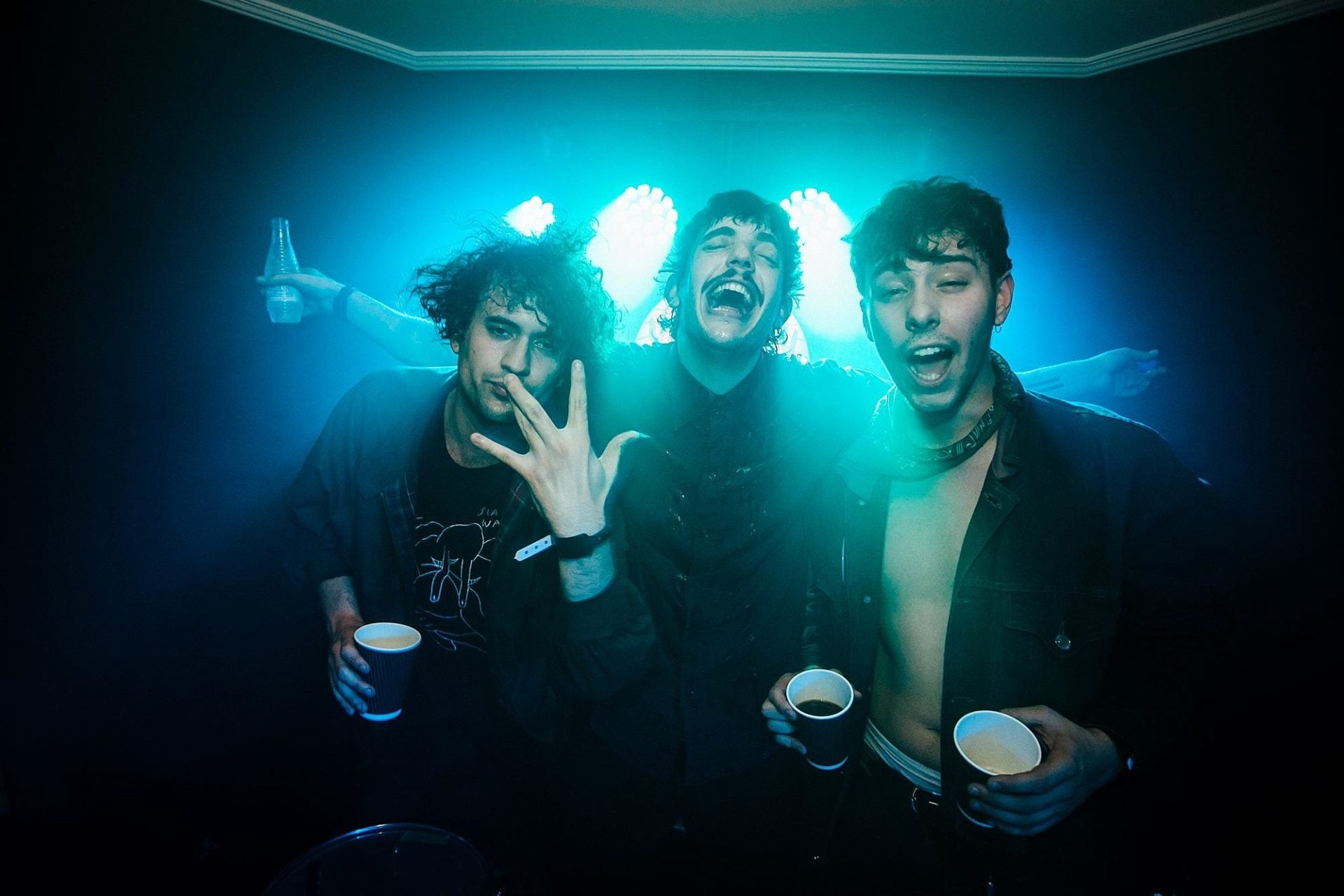 Spanish band The Parrots release “A Thousand Ways” video, playing NYC before SXSW, tell us their Top 10 of 2016