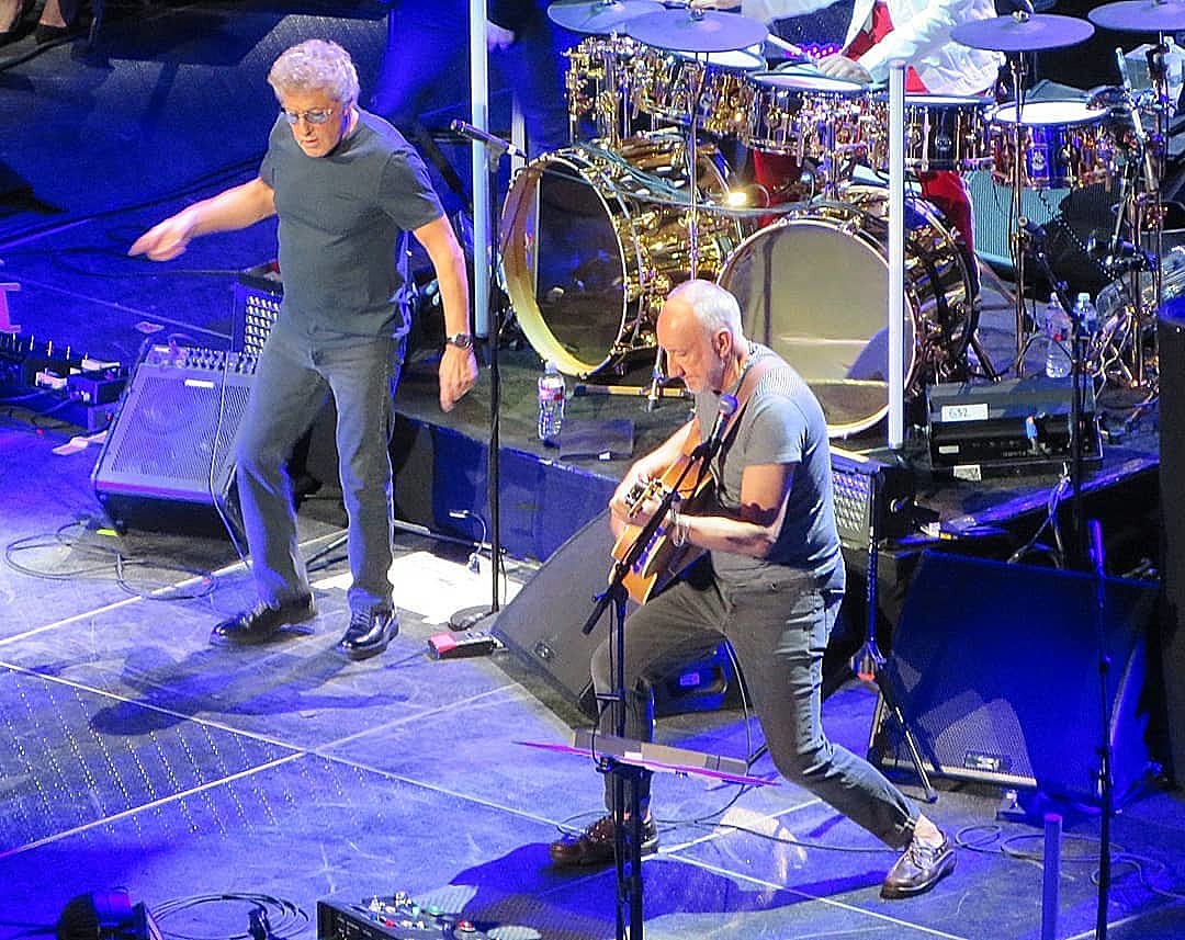 The Who cancel Houston show mid-set when Roger Daltrey loses his voice