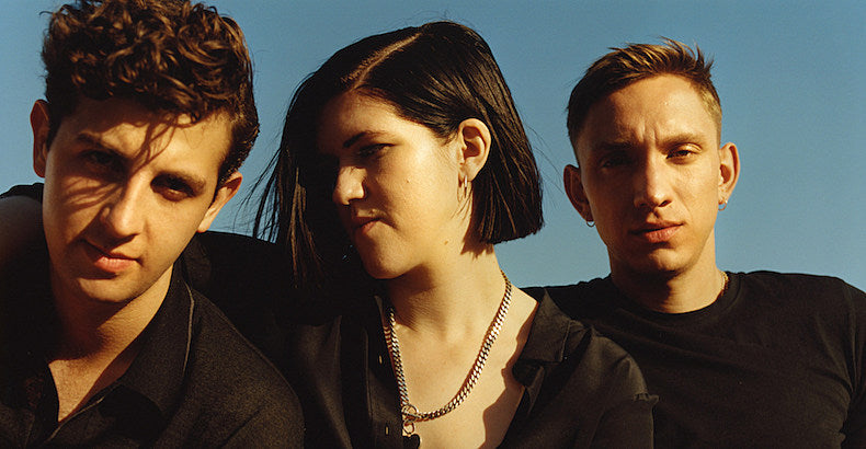 The xx playing SNL with host Kristen Wiig