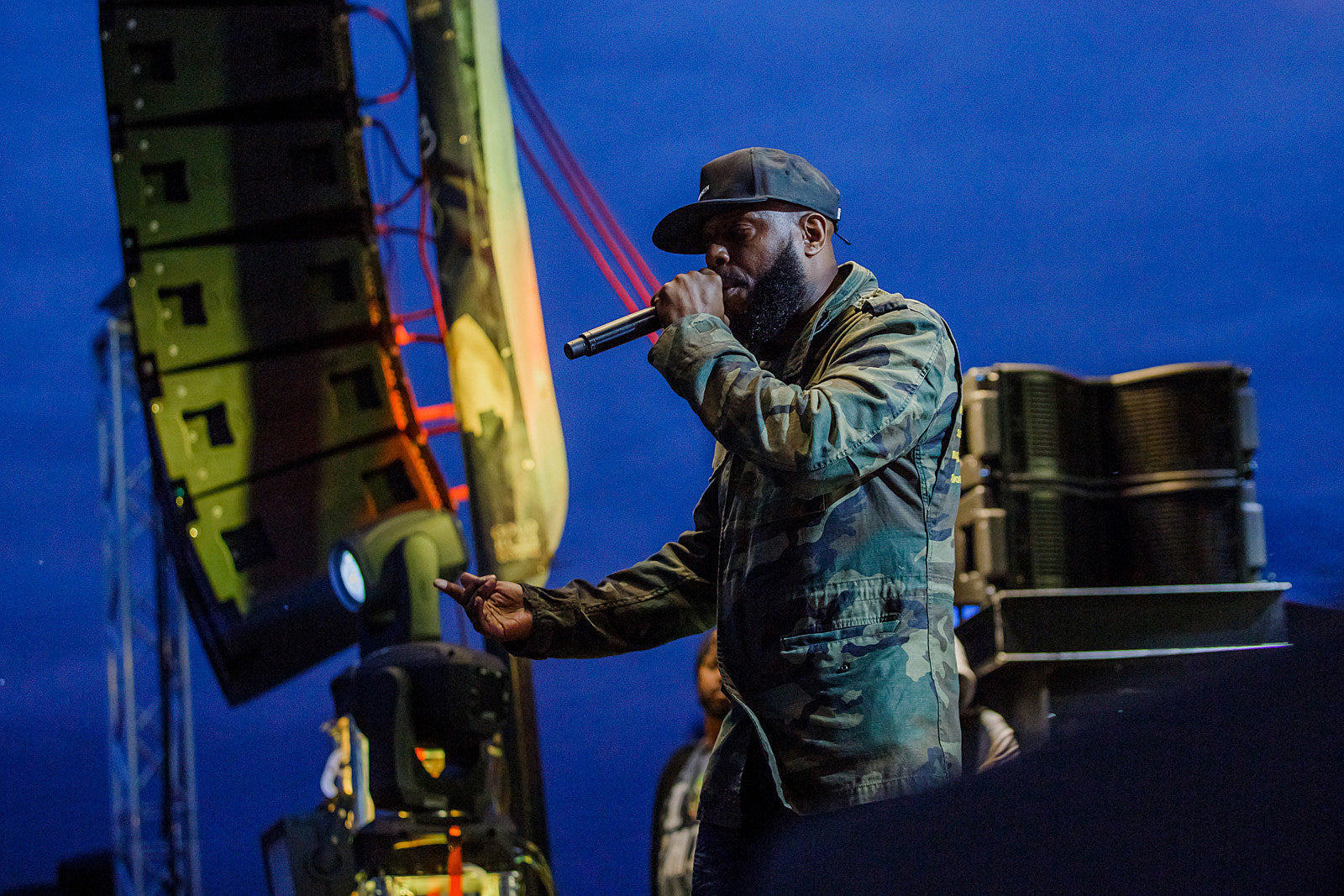 watch Talib Kweli go off on a fan at Euro show (after cancelling a gig due to ‘nazis’)