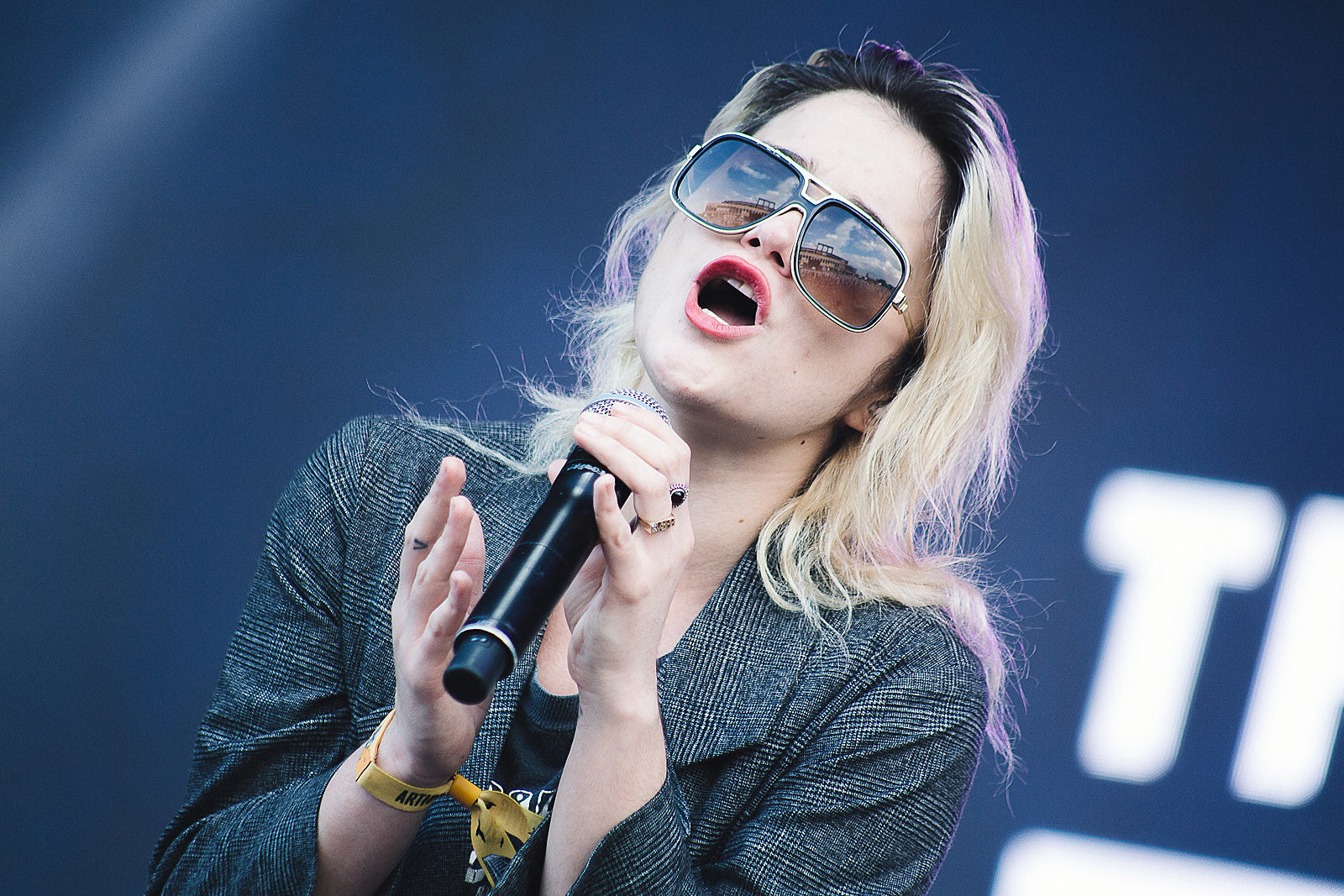Sky Ferreira releases “Voices Carry” cover (after figuring out her Soundcloud password)