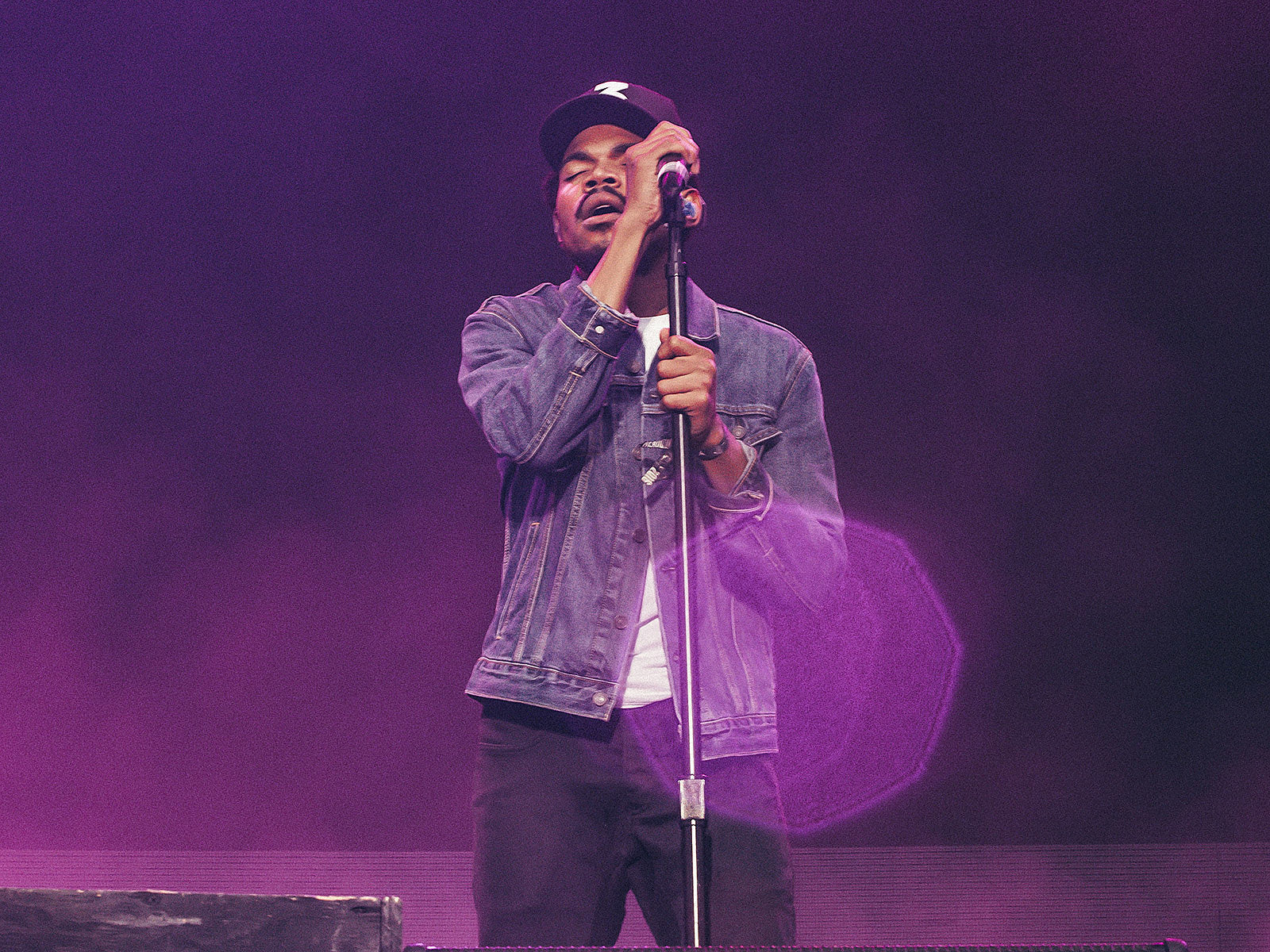 Chance the Rapper hosting a free rooftop concert in Chicago to get out the vote