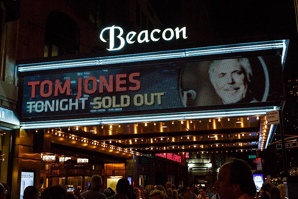 Tom Jones played Beacon Theatre (pics, setlist)