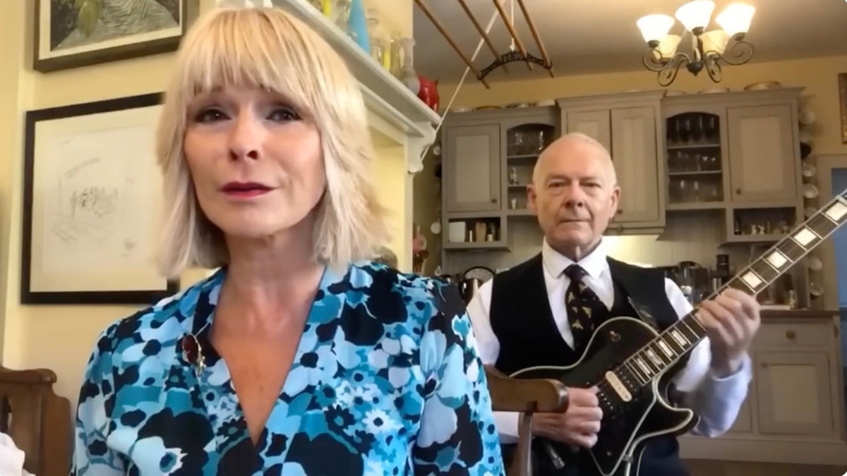 Watch Toyah & Robert Fripp revisit Bowie’s “Heroes”