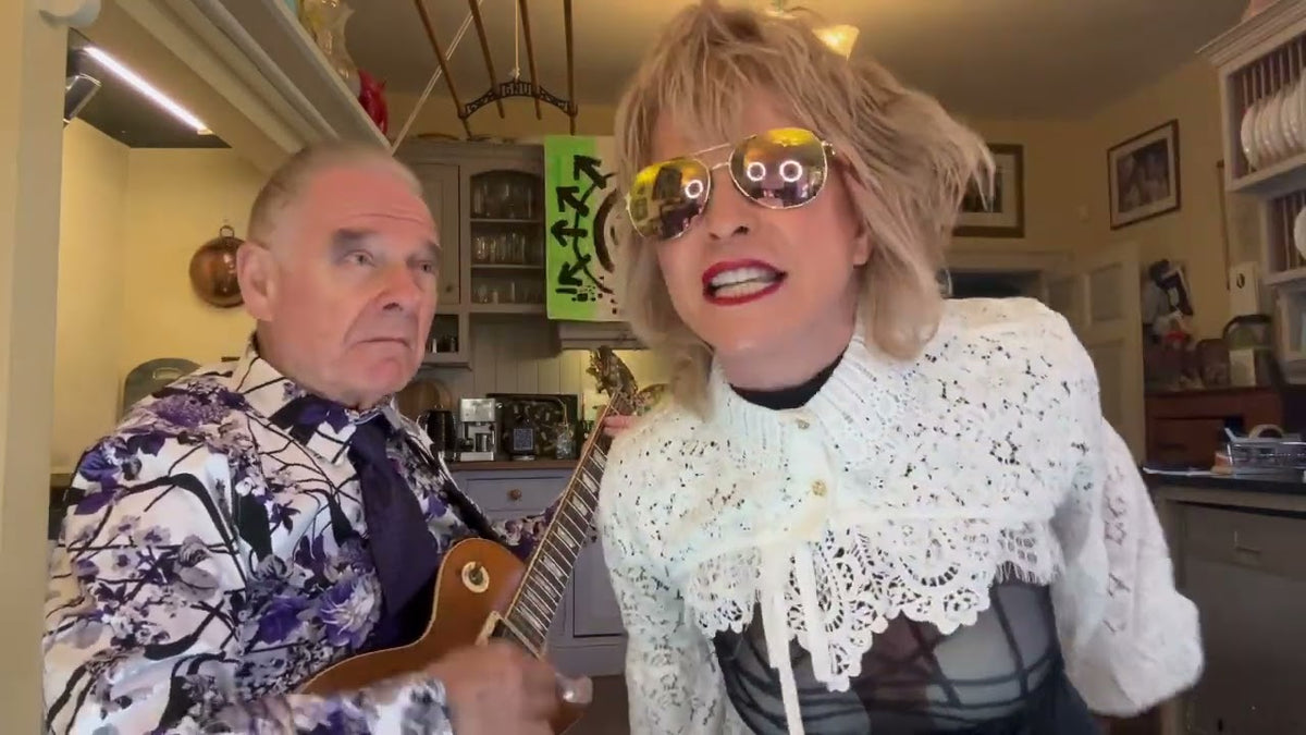 Watch Toyah & Robert Fripp cover blink-182’s “Dammit”