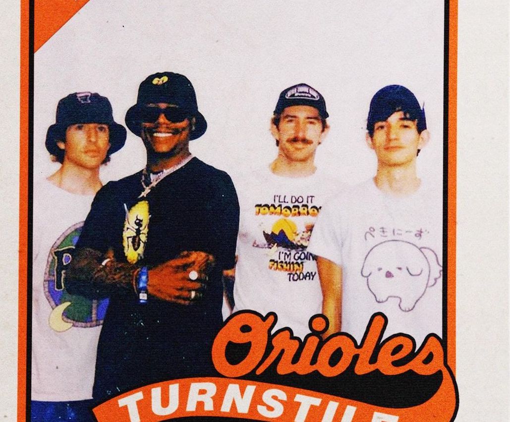 Turnstile throwing out first pitch at Orioles / Astros game