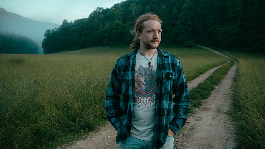 Tyler Childers releasing debut album produced by Sturgill Simpson (listen)