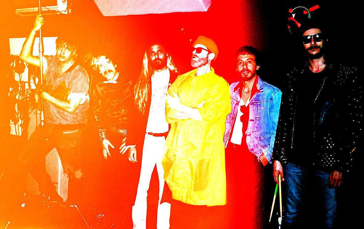 The Voidz premiered “Alien Crime Lord” on Julian Casablancas’ GTA Radio station (listen)