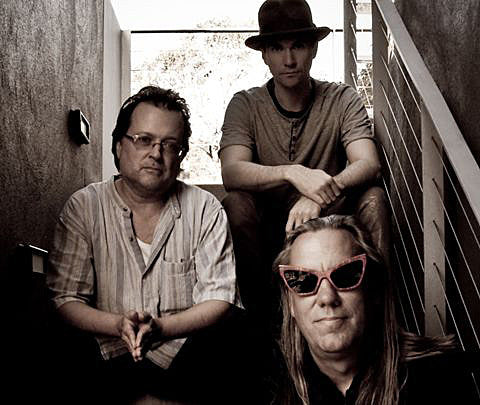 Violent Femmes releasing first new music in 15 years for #RSD15 EP (listen to a song), touring w/ Barenaked Ladies