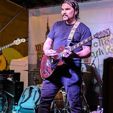 Cap’n Jazz’s Victor Villarreal had guitar stolen after NY show