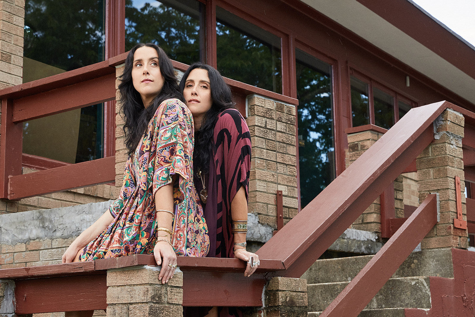 The Watson Twins releasing new album ‘DUO’ (stream “Hustle and Shake”)