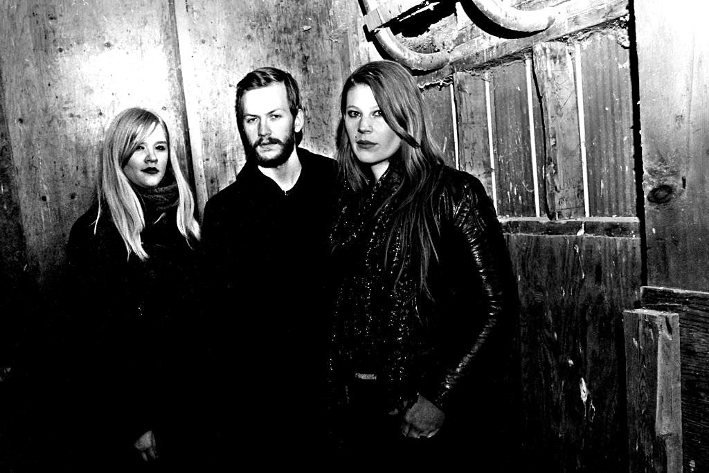 The White Swan (mem Kittie) cover Tracy Bonham on new EP (listen)