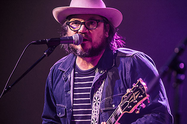 Wilco played two nights and covered Bowie at Kings Theatre, and played ‘Colbert’ (setlists, video, pics from night 1)