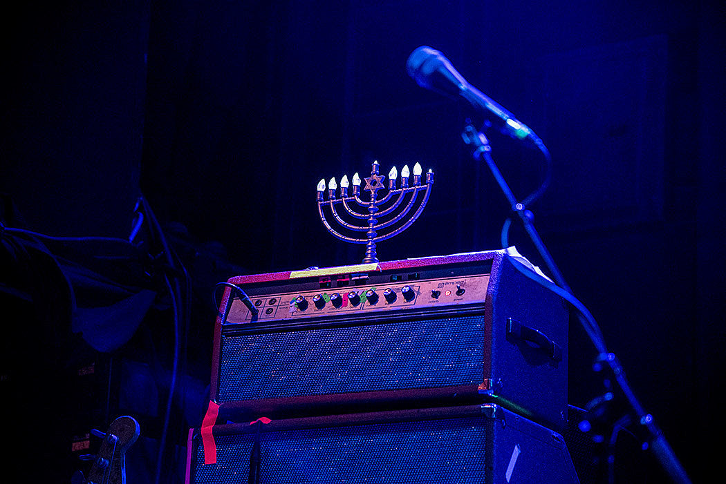 Yo La Tengo share “Eight Candles” from new Hanukkah comp