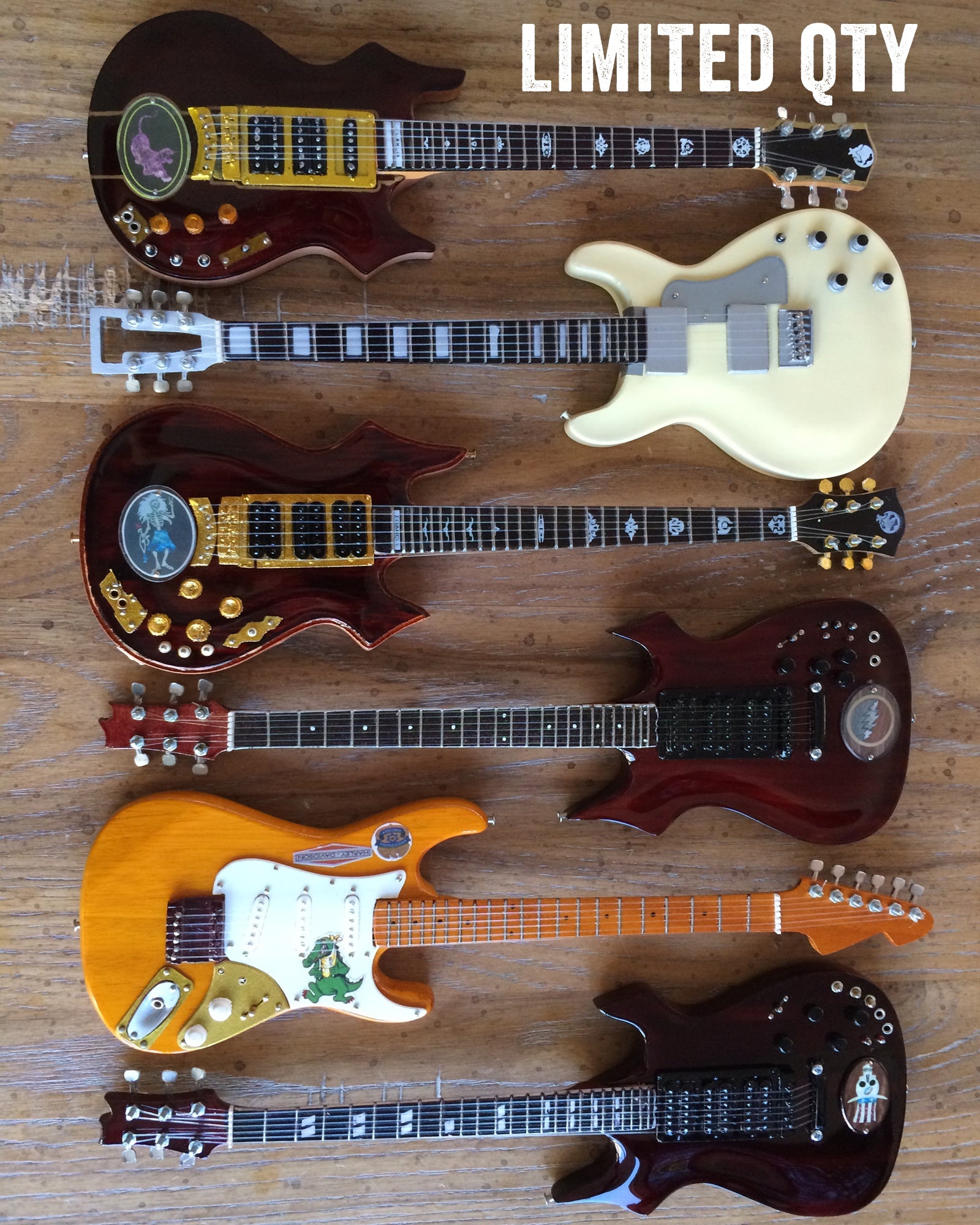 JERRY GARCIA™ TRIBUTE - SET OF 6 SIGNATURE MINI GUITAR REPLICA COLLECTIBLES