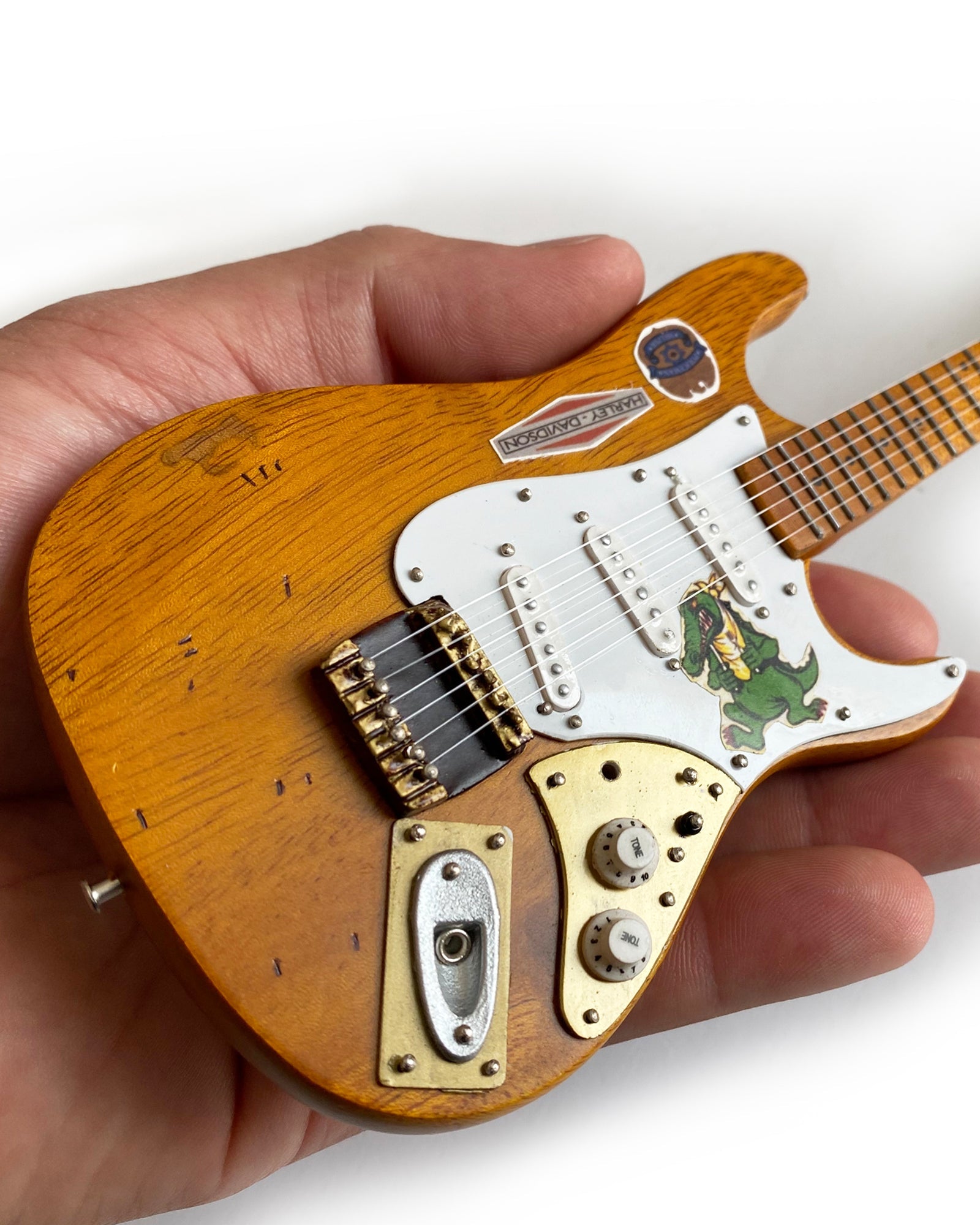 JERRY GARCIA™ ALLIGATOR™ GRAHAM NASH TRIBUTE MINI GUITAR FENDER™ STRAT™ REPLICA - OFFICIALLY LICENSED