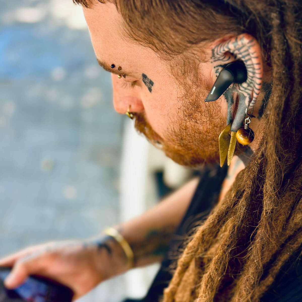 HEAVYS WIRELESS EARBUDS