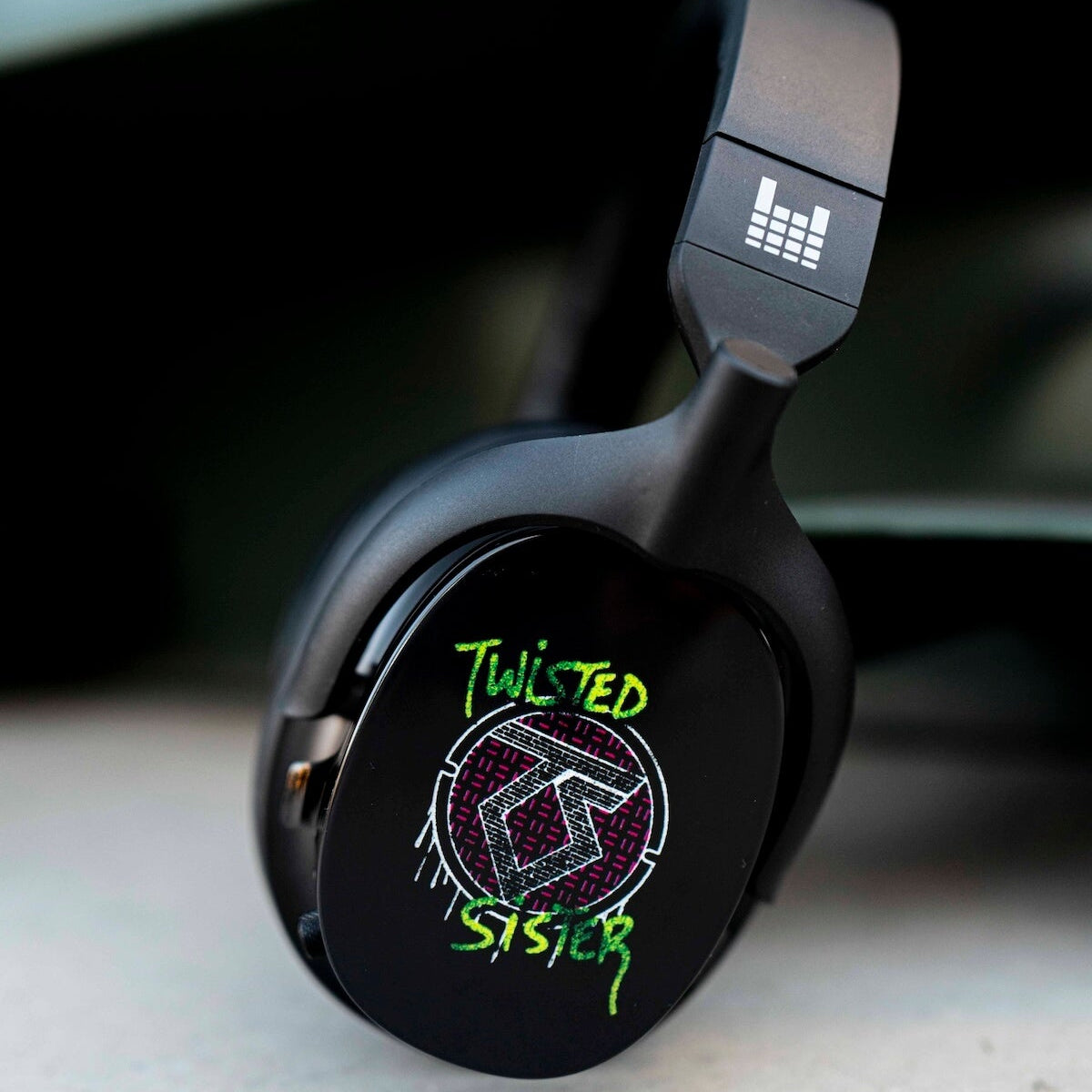 TWISTED SISTER ‘COME OUT & PLAY’ EDITION HEADPHONES