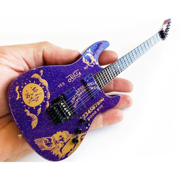 METALLICA - KIRK HAMMETT - OUIJA PURPLE SPARKLE MINI GUITAR